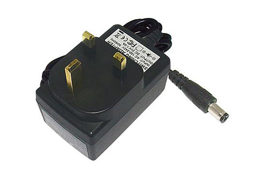 Ersatz-Netzteil für Lithium-Ionen-Akkus (21 V, 1 A, Gleichstrom), UK-Stecker, Wechselstrom 100–240 V, 5,5 mm × 2,1 mm